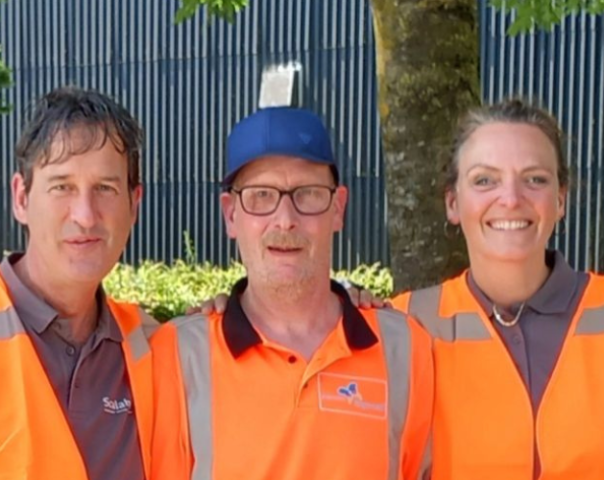 Bezoek aan Serviceteam Lingewaard met Wendela Verkaik: Hans Hovenkamp leidde ons langs de dijkroute. Samen zorgen voor schone buitenruimte met inwoners en Scalabor