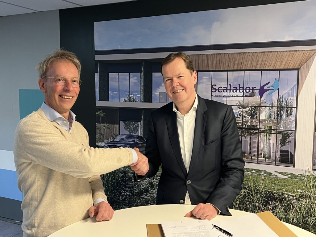 Ondertekening huurcontract nieuw gebouw Scalabor